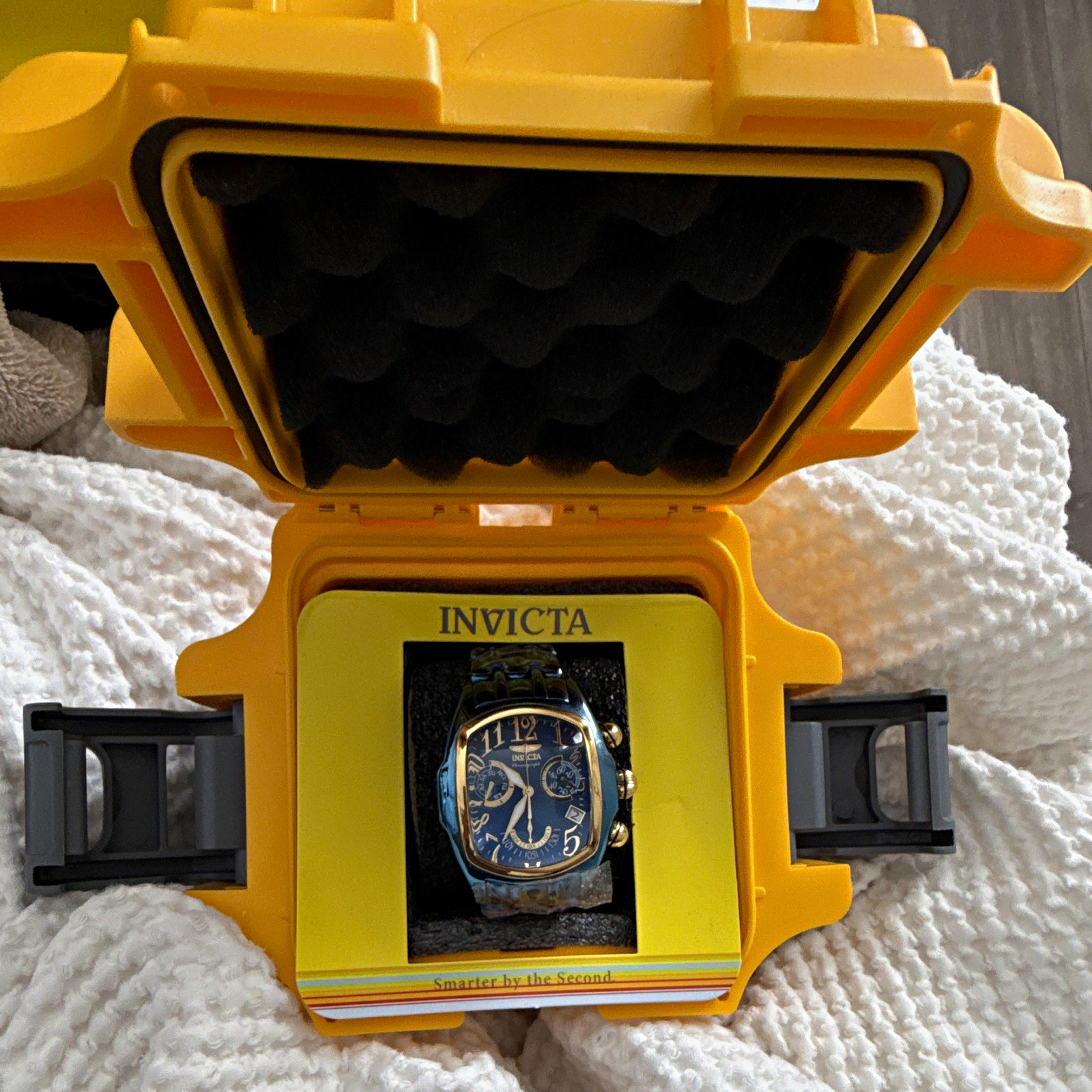 Invicta Lupah Blue Label Chronograph Quartz 100M Blue Dial SS Bracelet w/ Box