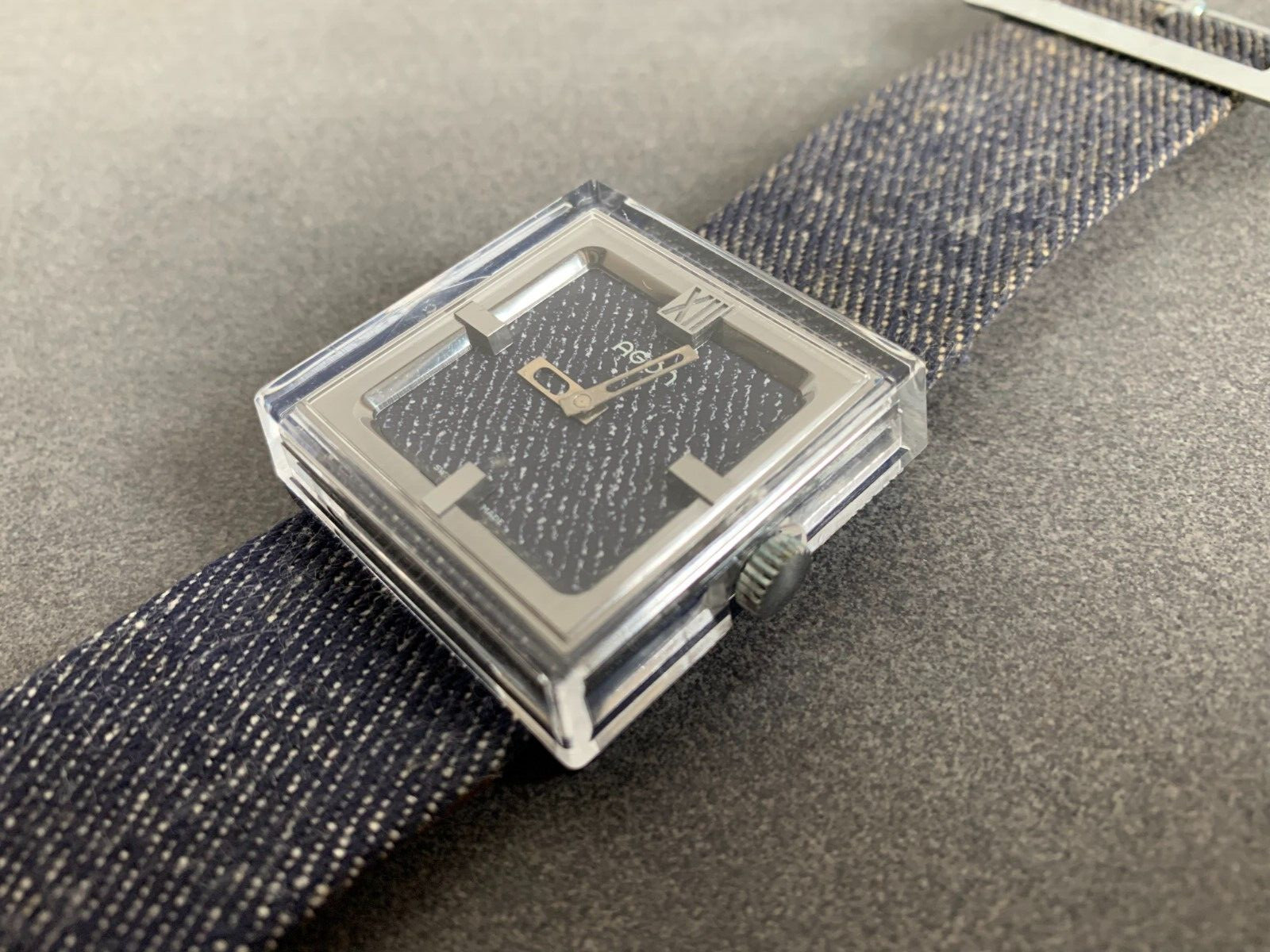Agon Rare Plexiglass Beat Pop Generation ’60 Swiss Made (Spaceman Era) Watch