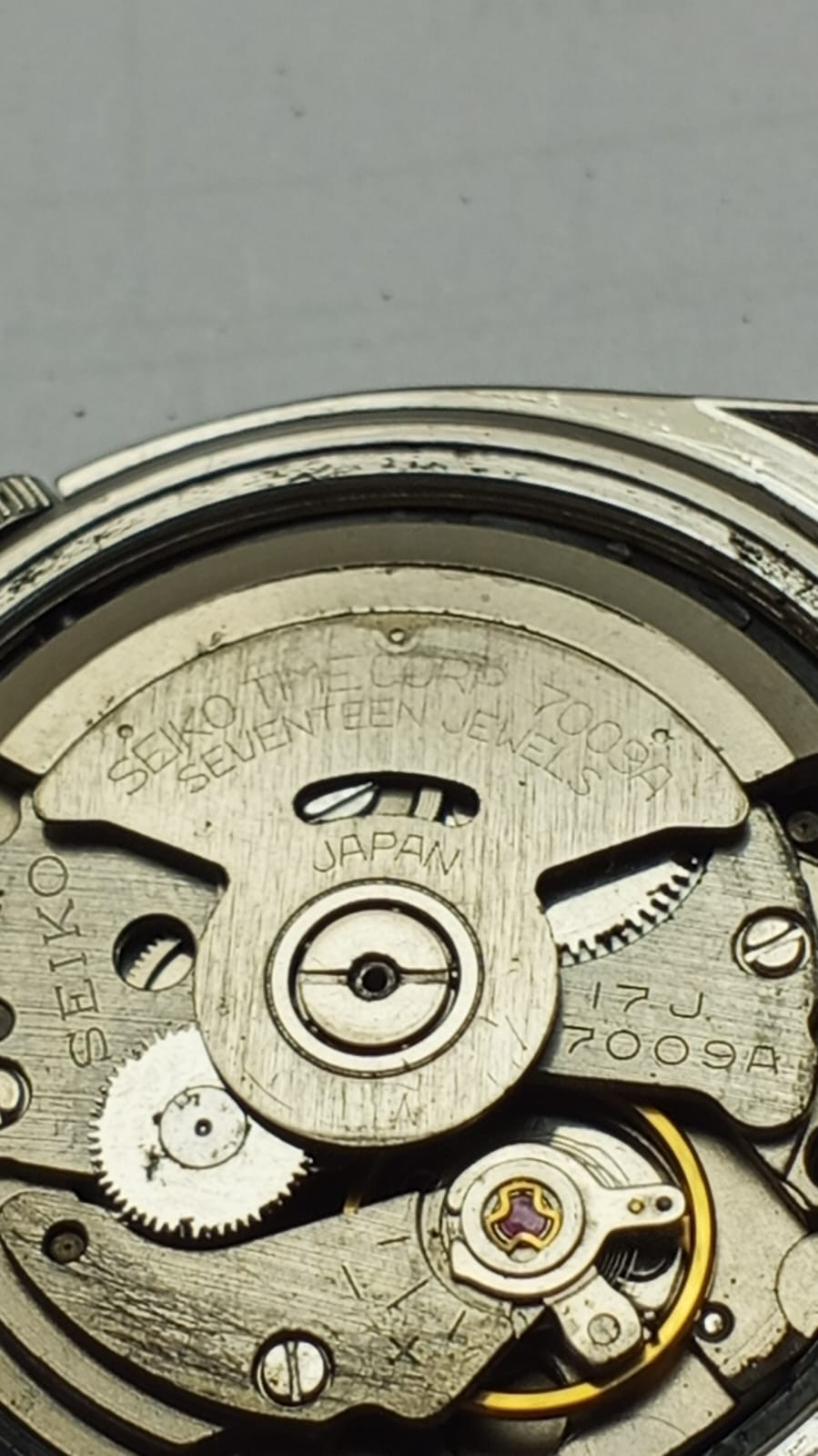 Seiko 5 Automatic 7009-3101 Day/Date Vintage Men’s Watch