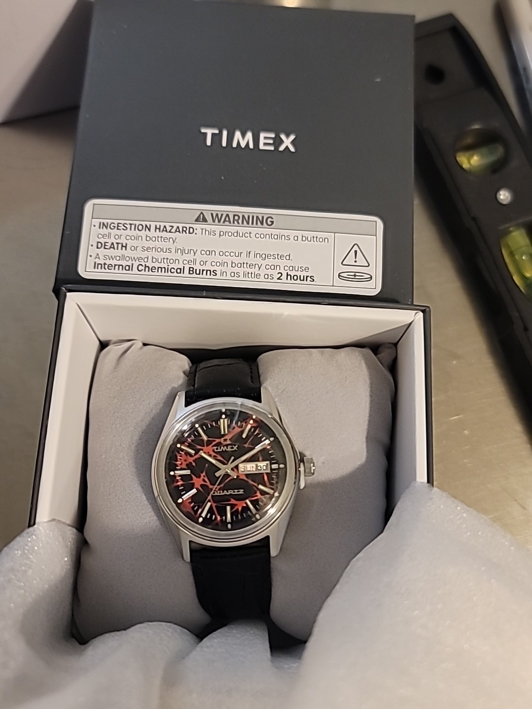 1978 Reissue Special Edition Q Timex Watch Red Vega «Pulp Fiction» TW2Y55700