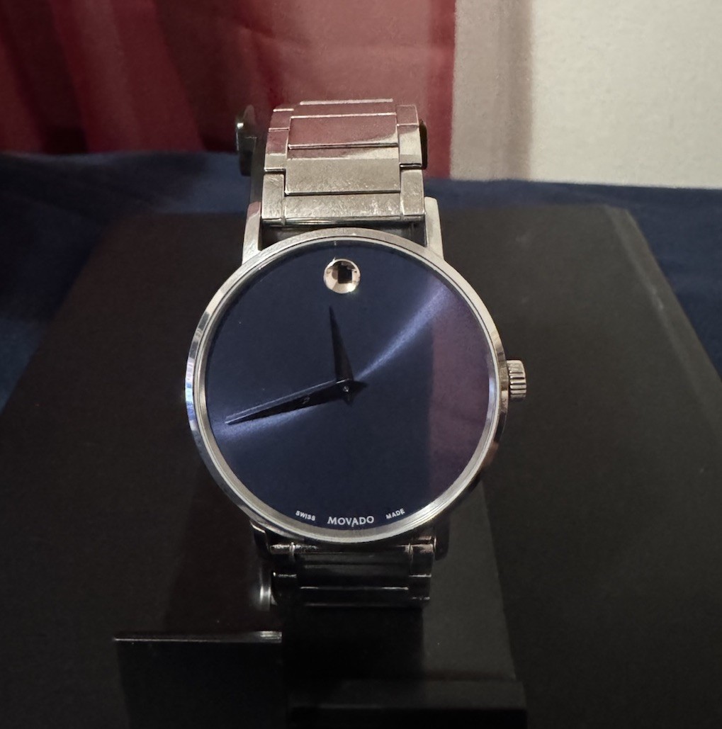 Movado Men’s Signature Watch Blue Dial 71.1.14.1471 PRE-OWNED RUNNING BEAUTIFUL