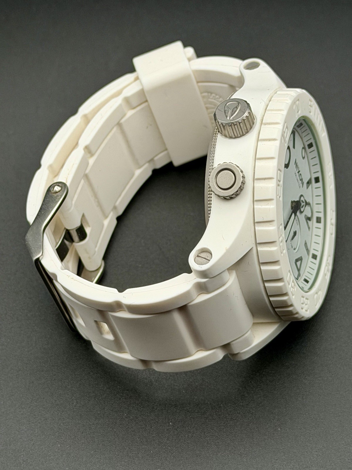NIXON Rubber 51-30 Watch / White / Tide Graph / “Simplify” / EXCELLENT Condition