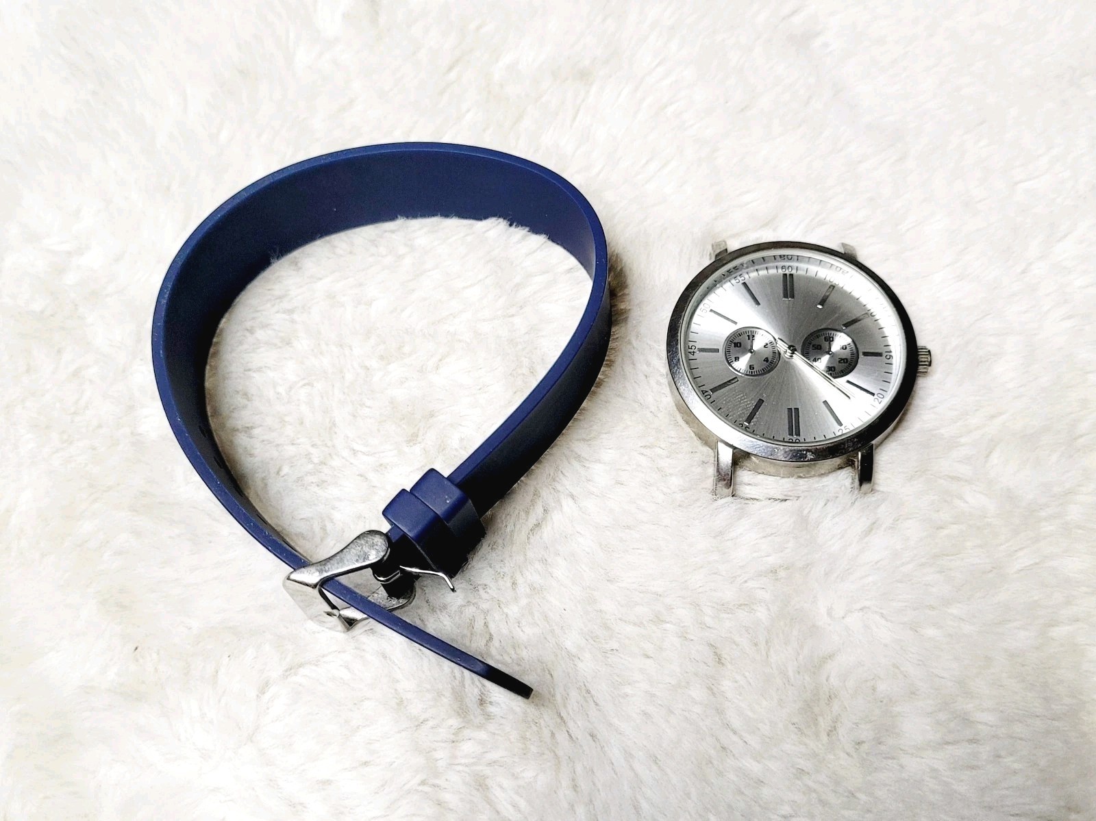 Accutime Mens Stainless Steel Blue Changeable Silicone Strap Watch Durable Nice!