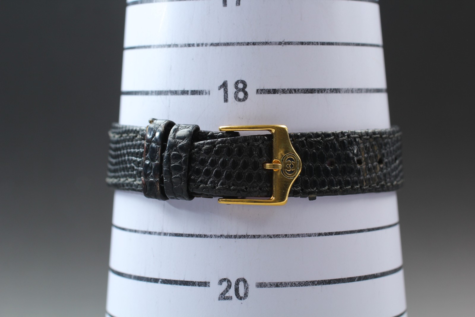 [Near MINT] Vintage GUCCI 2000M 30mm Black Dial Quartz Men’s Watch from JAPAN
