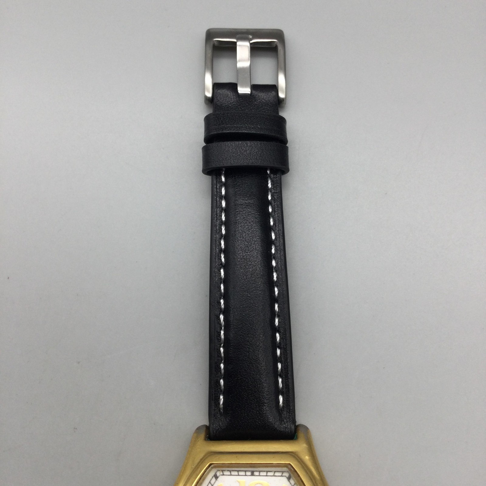Vintage Guess Womens Watch 31mm Gold Tone Small Seconds Leather New Battery