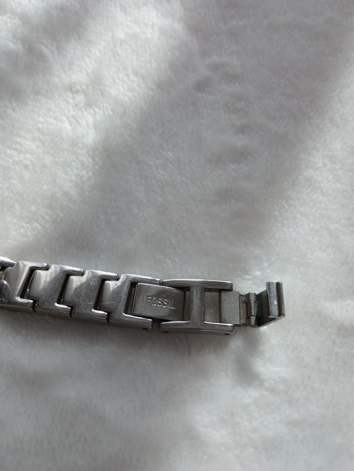 Fossil F2 Ladies Solid Stainless Steel Water Resistant 100 Feet Wristwatch