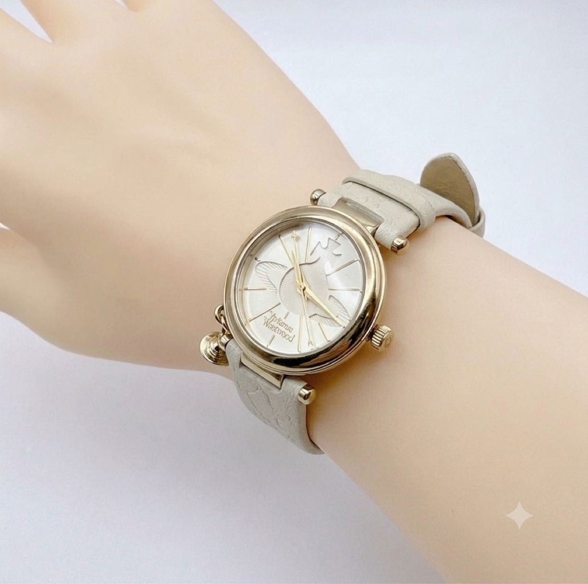 Vivienne Westwood Wristwatch Orb White Running