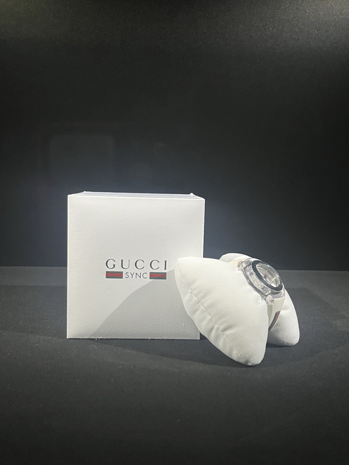 Women’s Gucci Sync Watch (White)