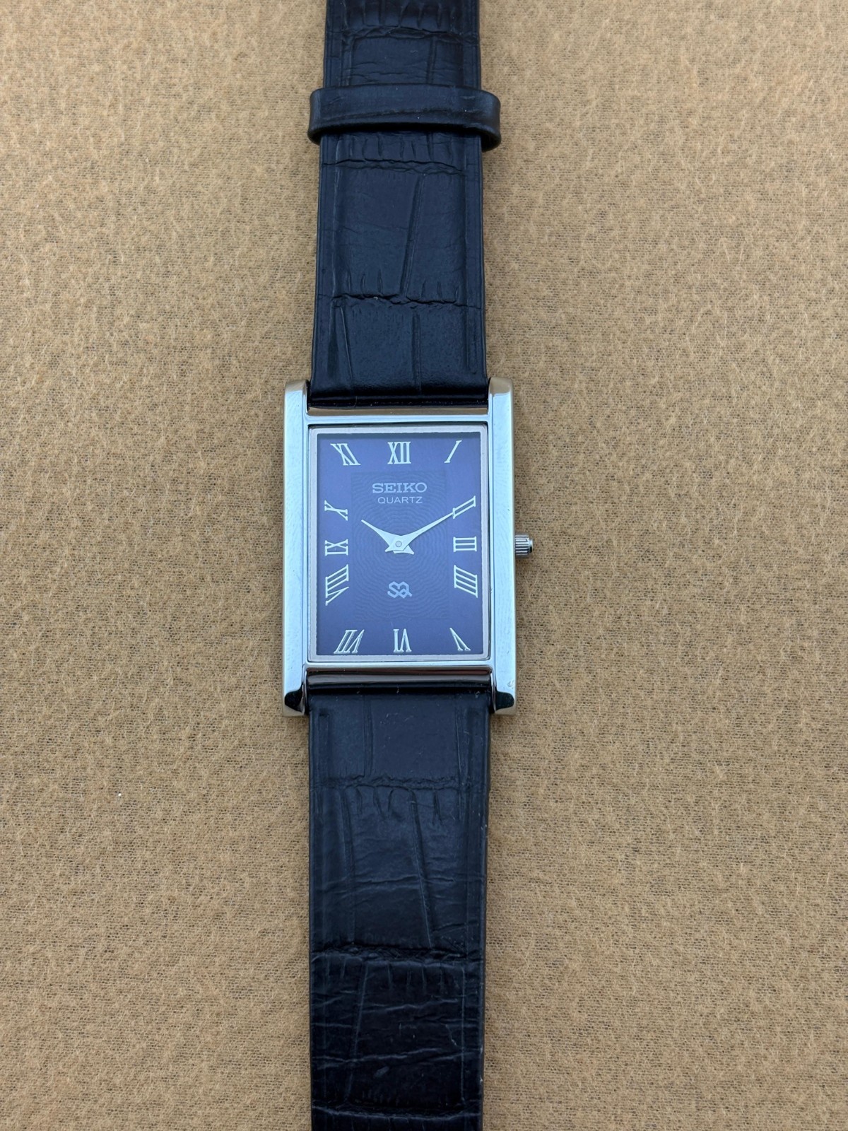 RARE BLUE SILVER Vintage Seiko Slim Quartz Men’s Wristwat-black strap