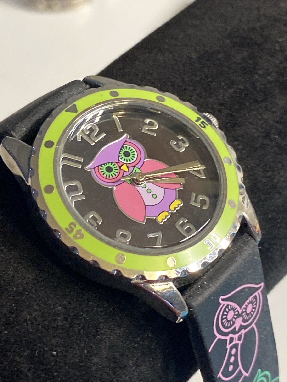 Owl Accutime Analog Wristwatch Buckle Band 33mm Working New Battery