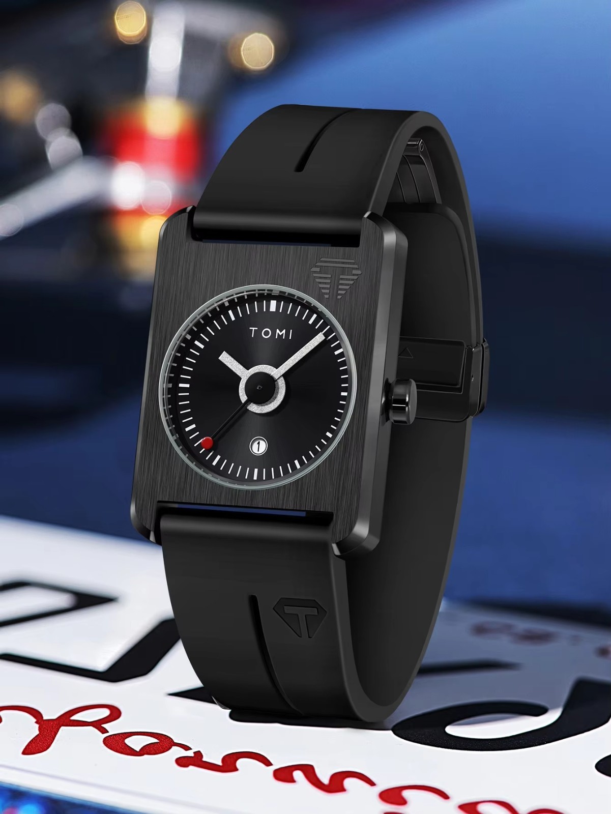 TOMI Minimalist Rectangle Quartz Watch Unisex Silicone Strap Magnetic Clasp 42mm