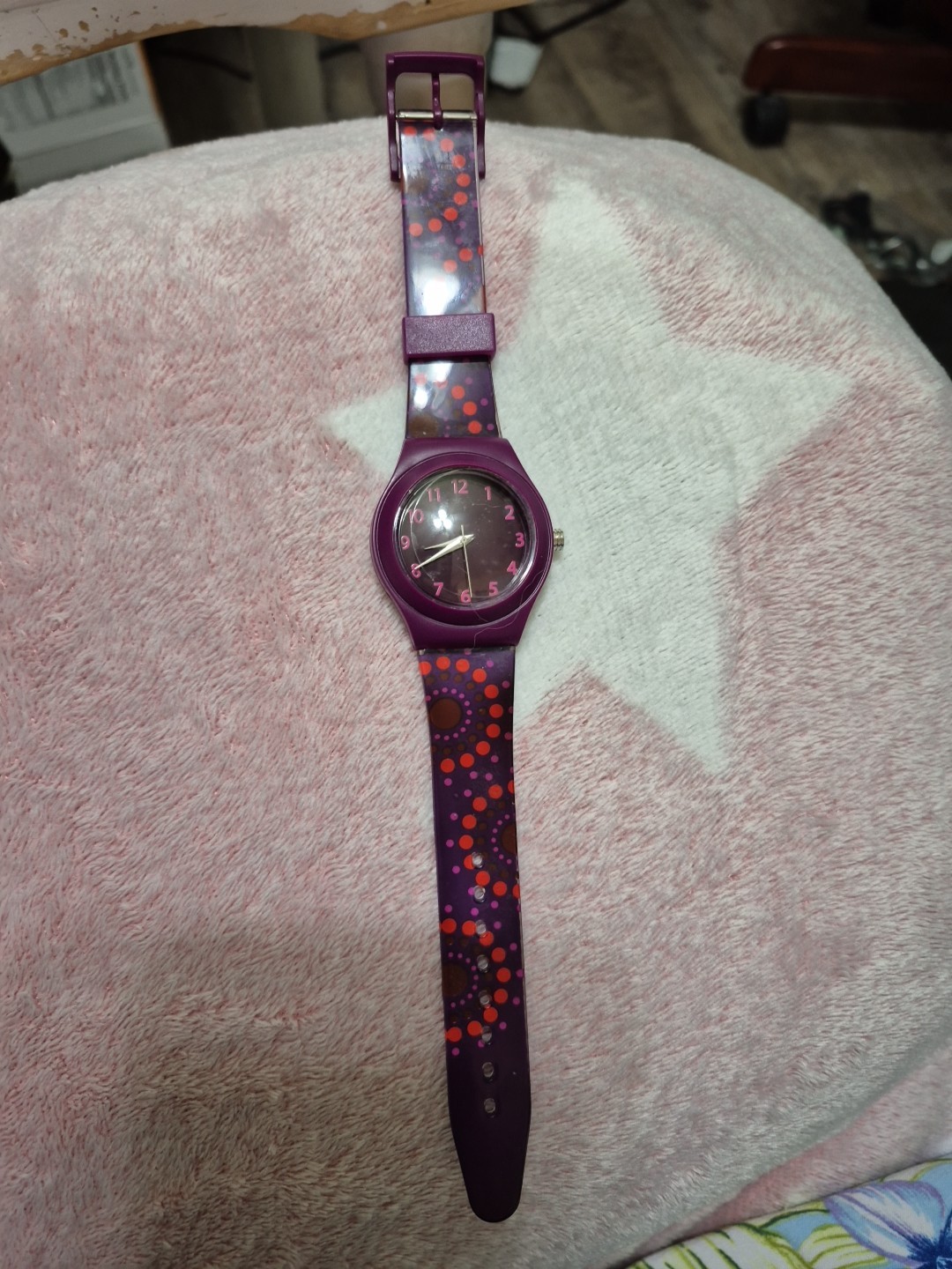 486. Working Ladies Purple Xhilaration Watch&8″Band It Still Has Plastic On Face