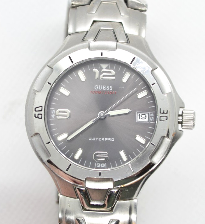 GUESS G65220G Waterpro Silver Tone Men’s Wristwatch Stainless Steel Bracelet