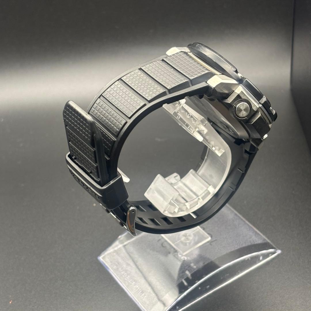 Beautiful Condition G SHOCK GST B300 1AJF Bluetooth Compatible