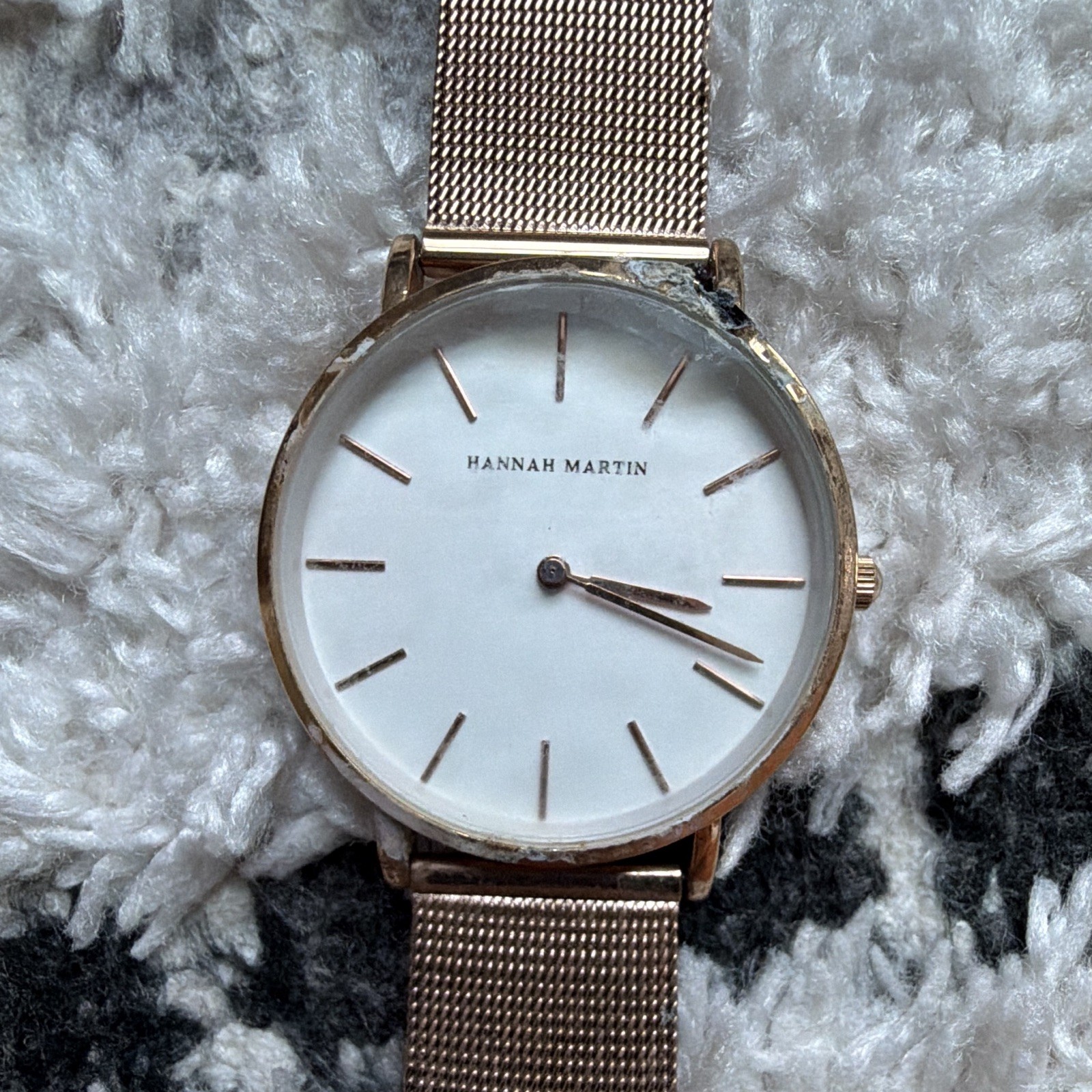 Hannah Martin Women’s Dress Rose Gold Mesh Band White Dial Quartz Watch