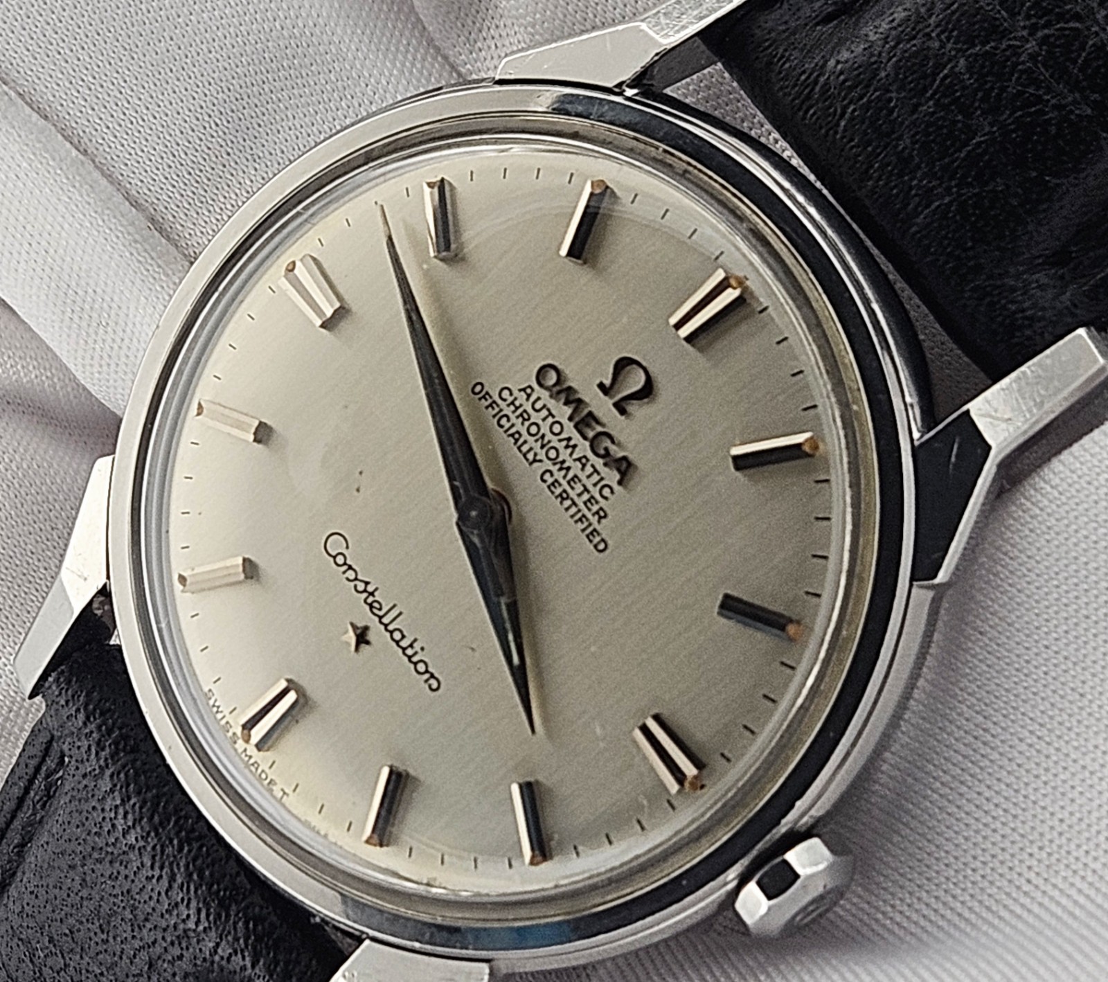 Omega Constellation 167.005 – 1963 Chronometer – Sharp Dog Leg Lugs – Cal. 551