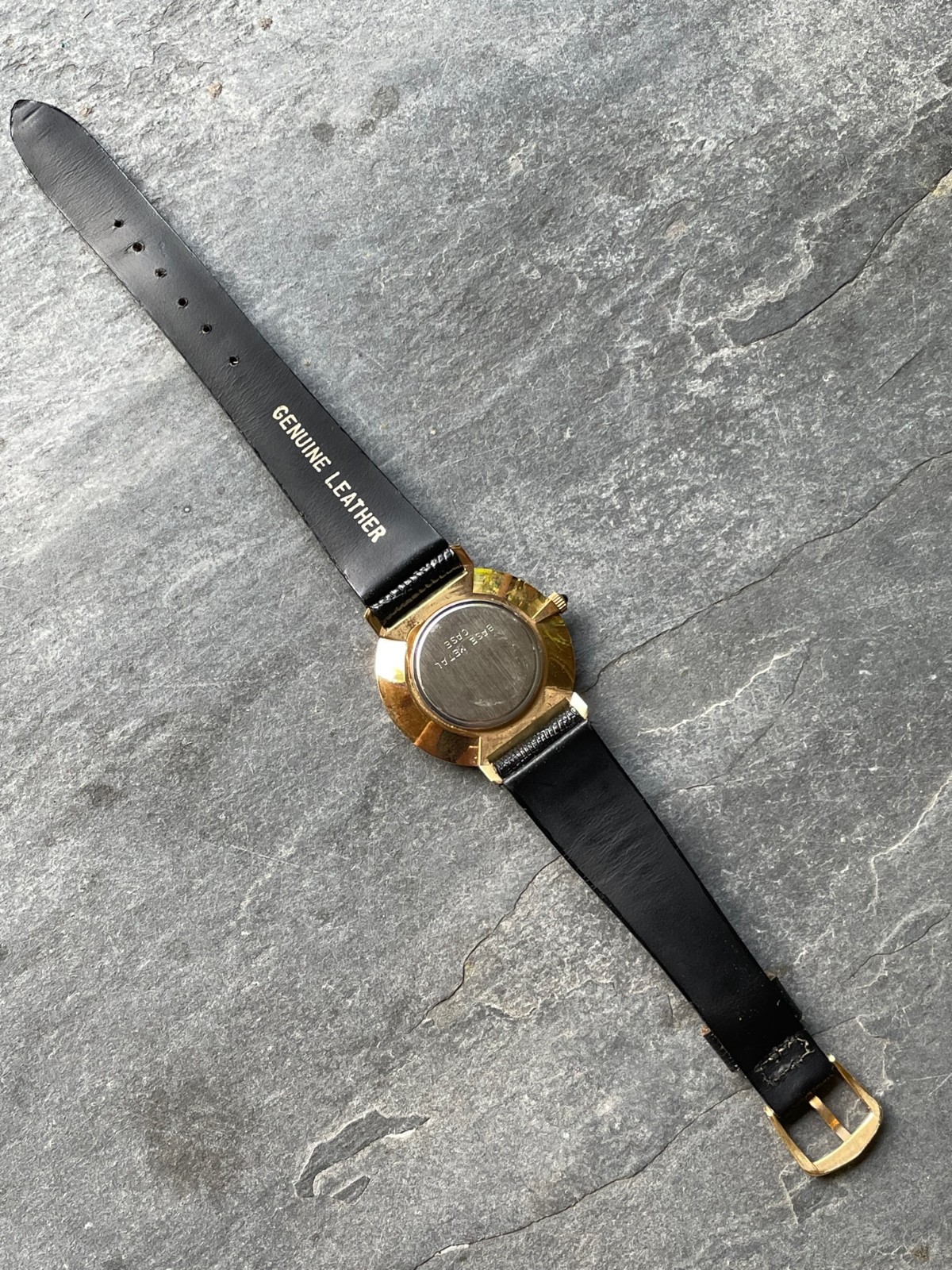 RUNS NOS Never Worn Vintage Belair Quartz Men’s Watch New Bat Classic Sleek Vtg