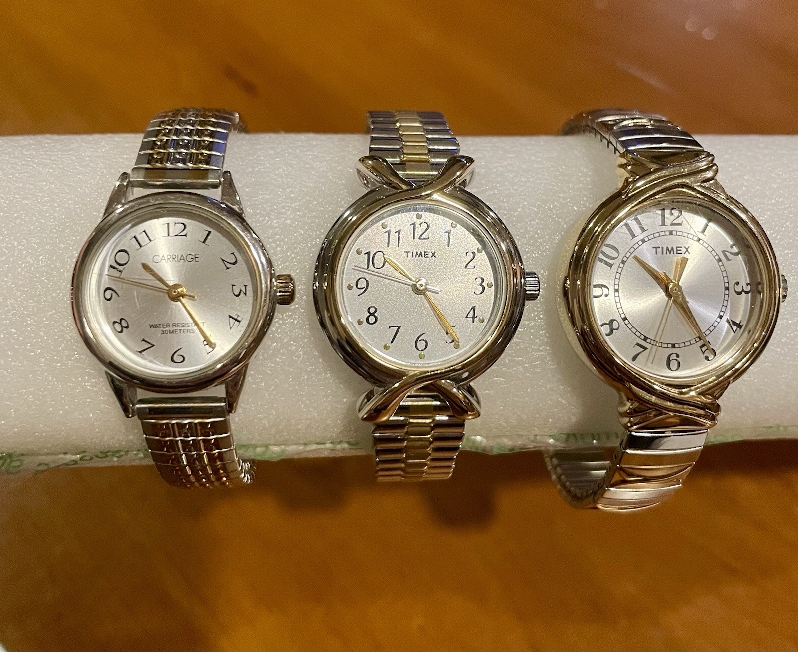 LOT OF 8 ASSORTED WOMENS WATCHES