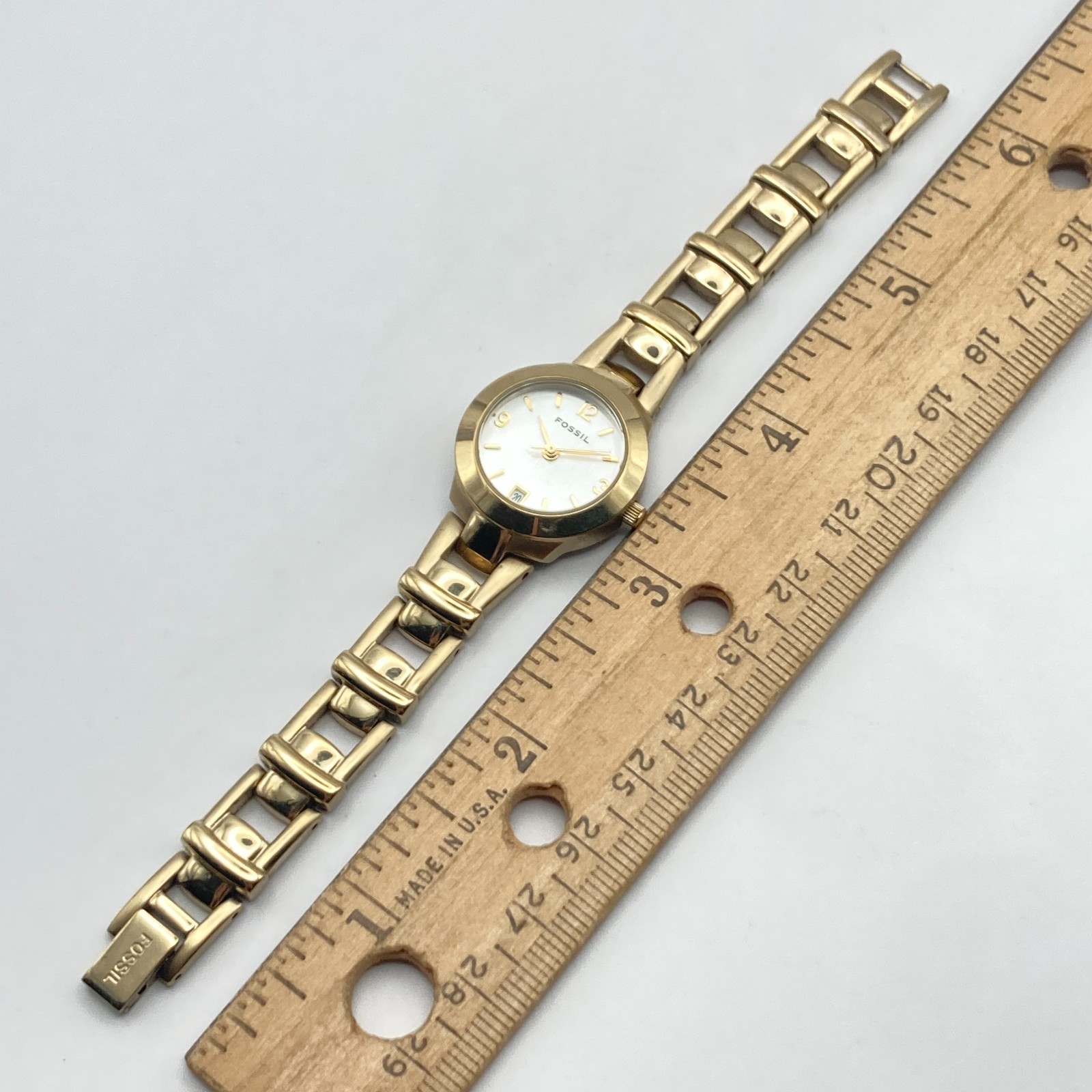 Fossil F2 Women’s Watch 23mm Gold Tone Date Round WR 30M New Battery TINY 5.5″