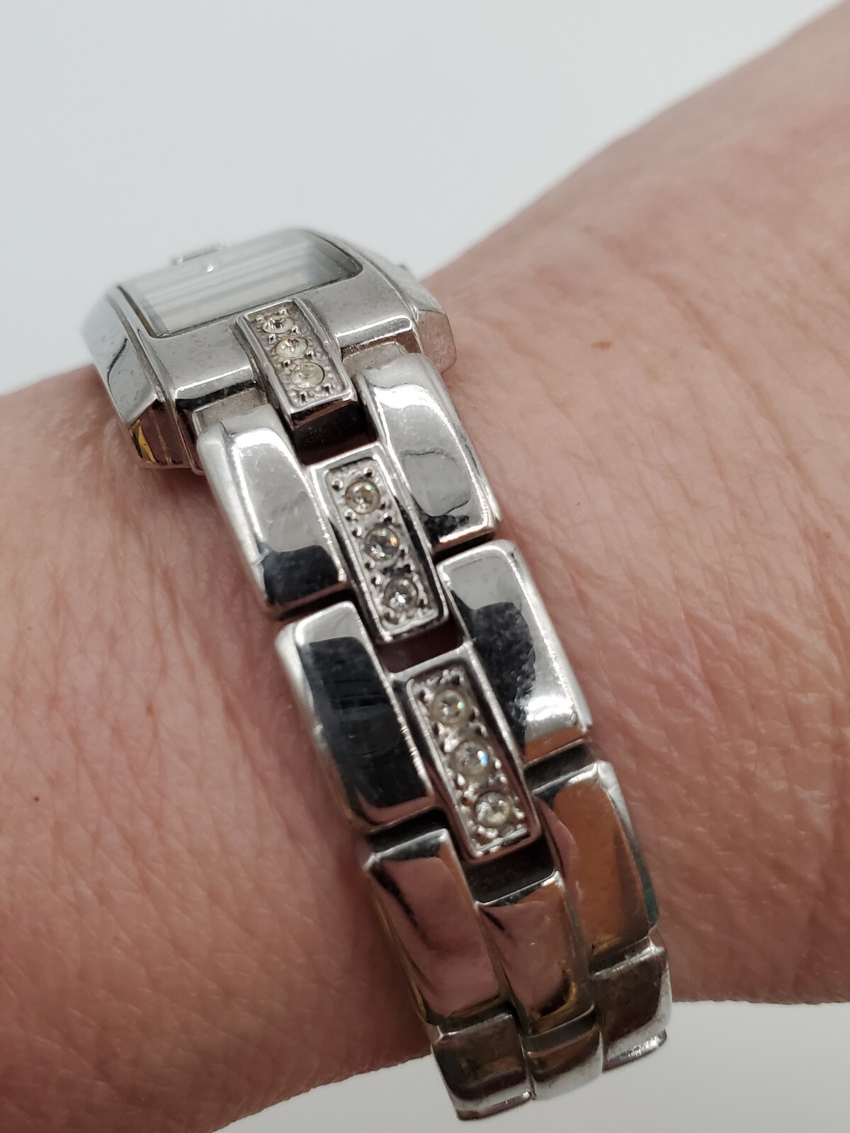 Fossil F2 Womens Watch 6.5in Silver Tone Crystal Band NEEDS BATTERY READ