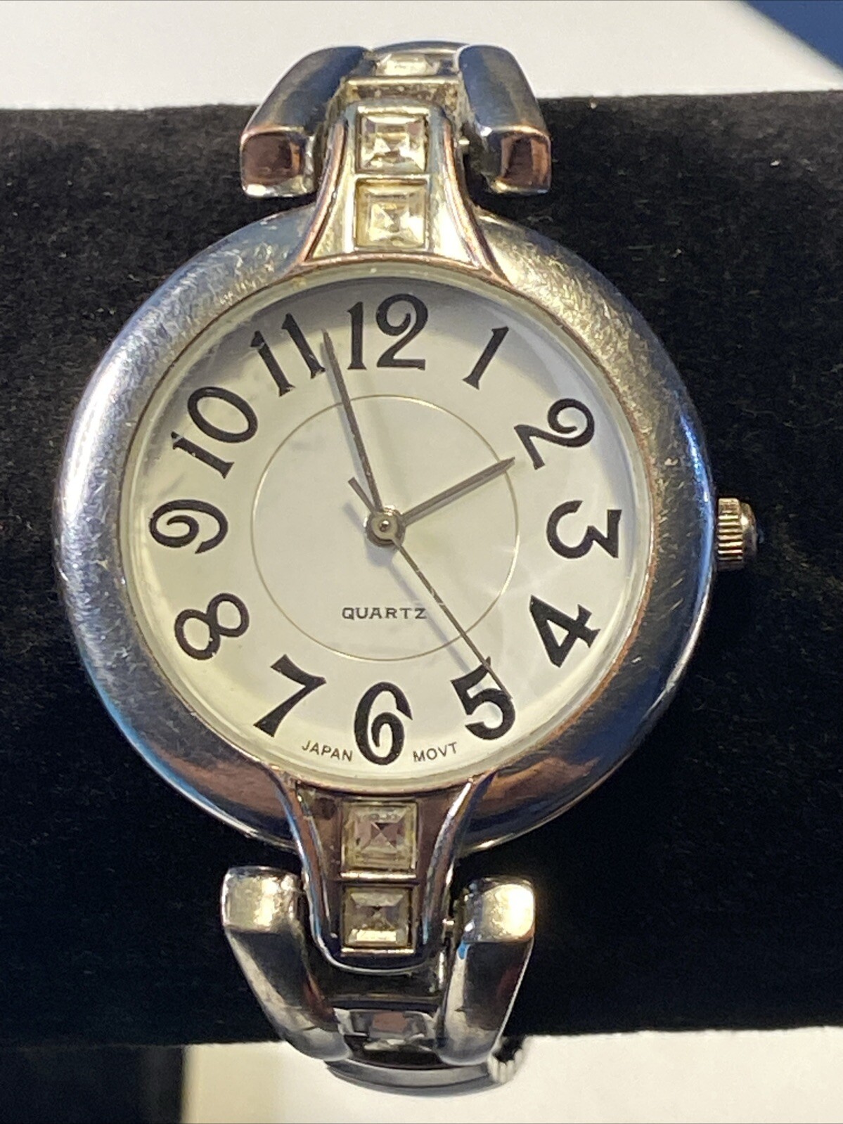 F39652-1/D WOMEN’S QUARTZ ST STEEL SILVER COLOR WRIST WATCH RUNS NEW BATTERY