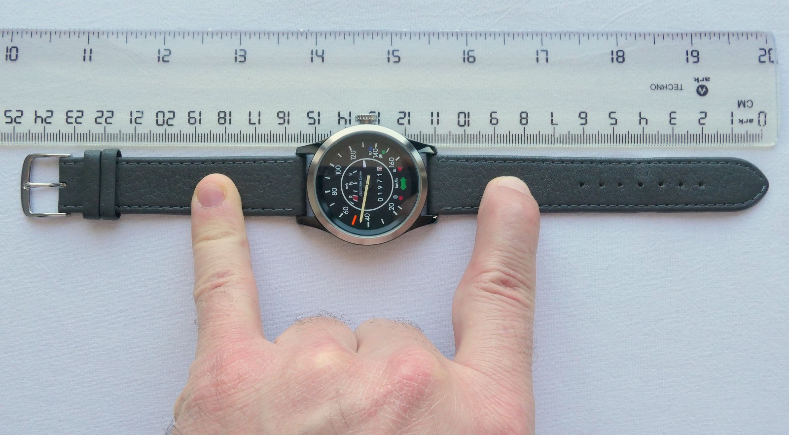 Volkswagen VW 1968 Beetle Bug Kafer Classic Speedometer Car Accessory Watch