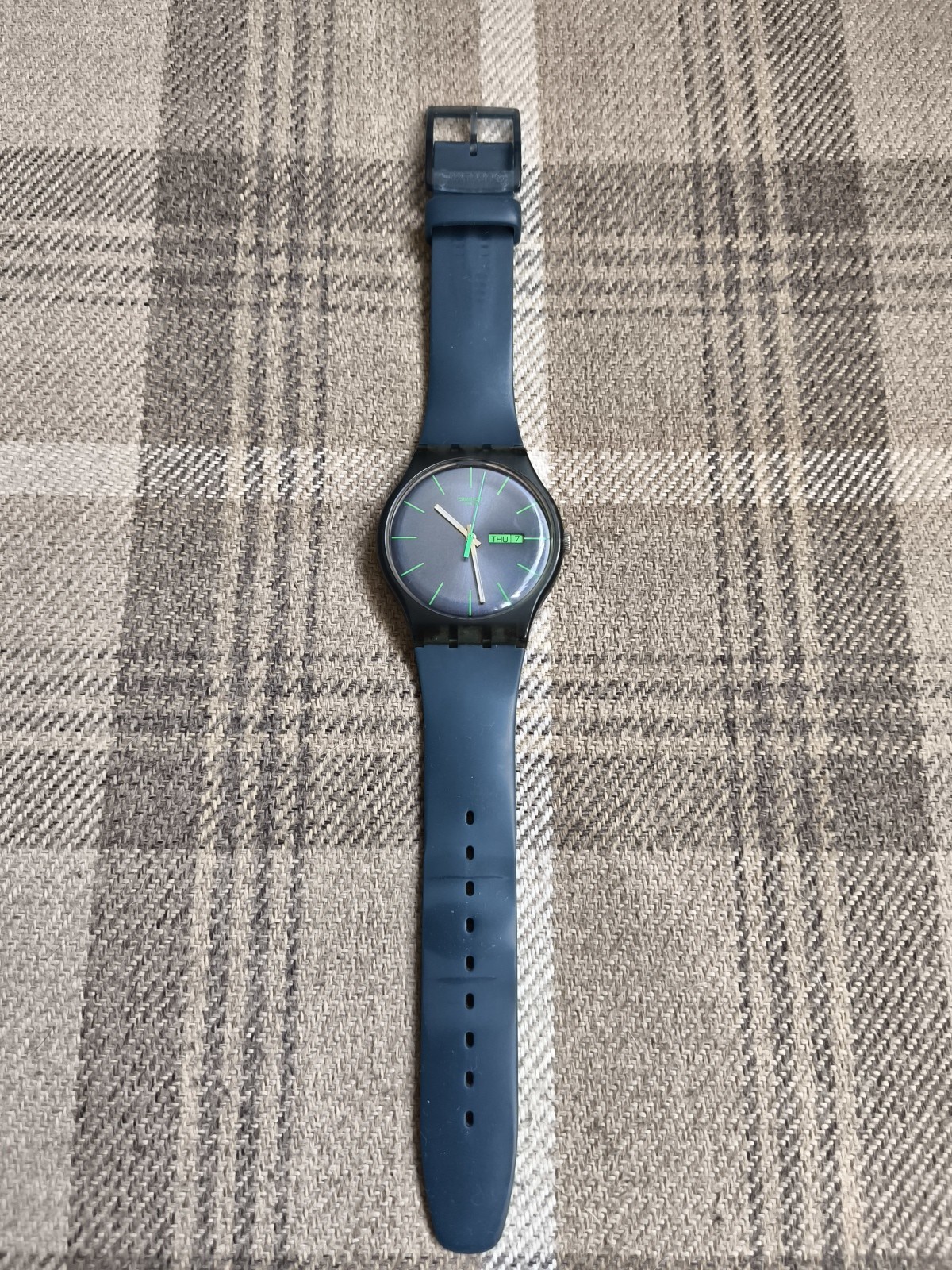 Swatch Gents BLUE REBEL 41mm SUON700 2010 Blue Dial Green Day-Date Indices