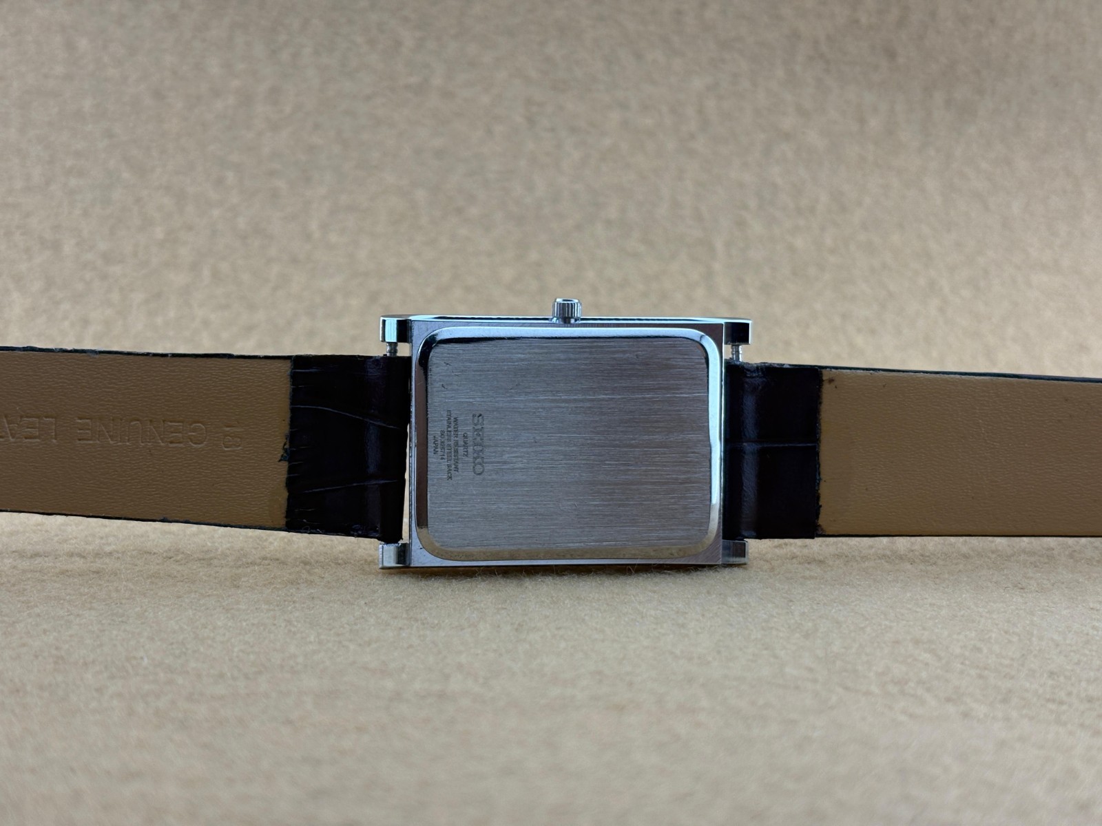 RARE BLACK SILVER Vintage Seiko Slim Quartz men’s Wristwatch-dark brown strap