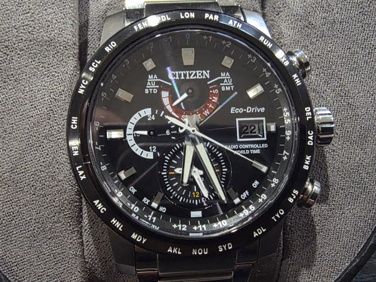 Citizen AT9071-58E World Time A-T Solar Atomic Sapphire Men’s Watch – Full Kit