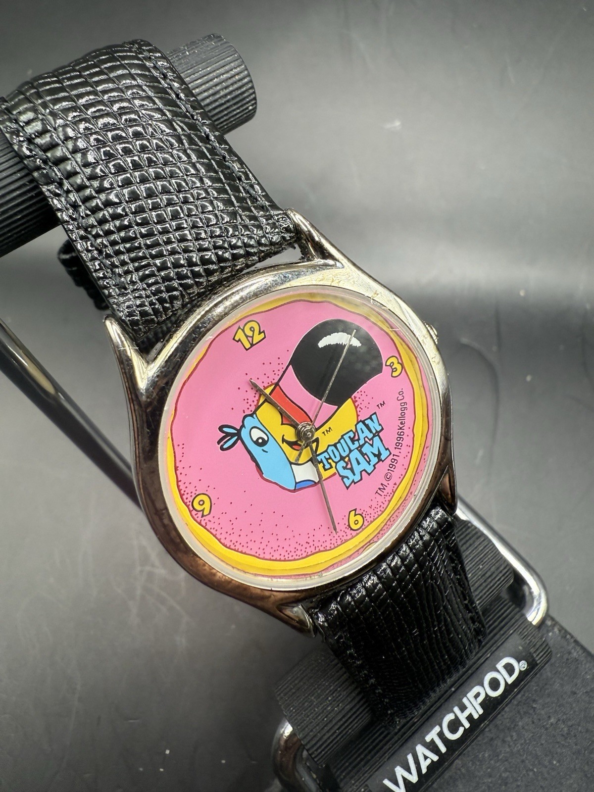 Vintage Kellogg’s Toucan Sam Fruit Loops Cereal Men’s Watch New Old Stock 33mm