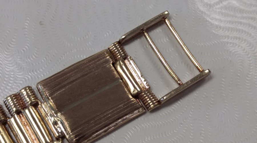 Mens Vintage 10K Yellow Gold Diamond Accented Geneve Quartz Wristwatch