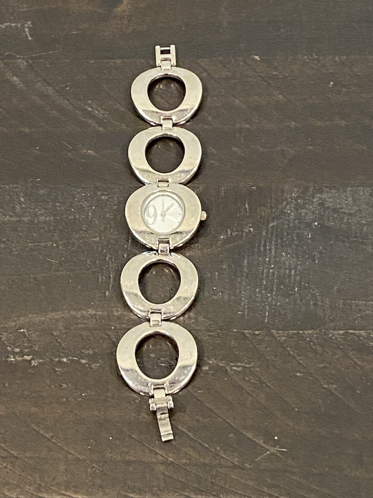 Xhilaration FMDX124 Ladies Watch Needs Battery