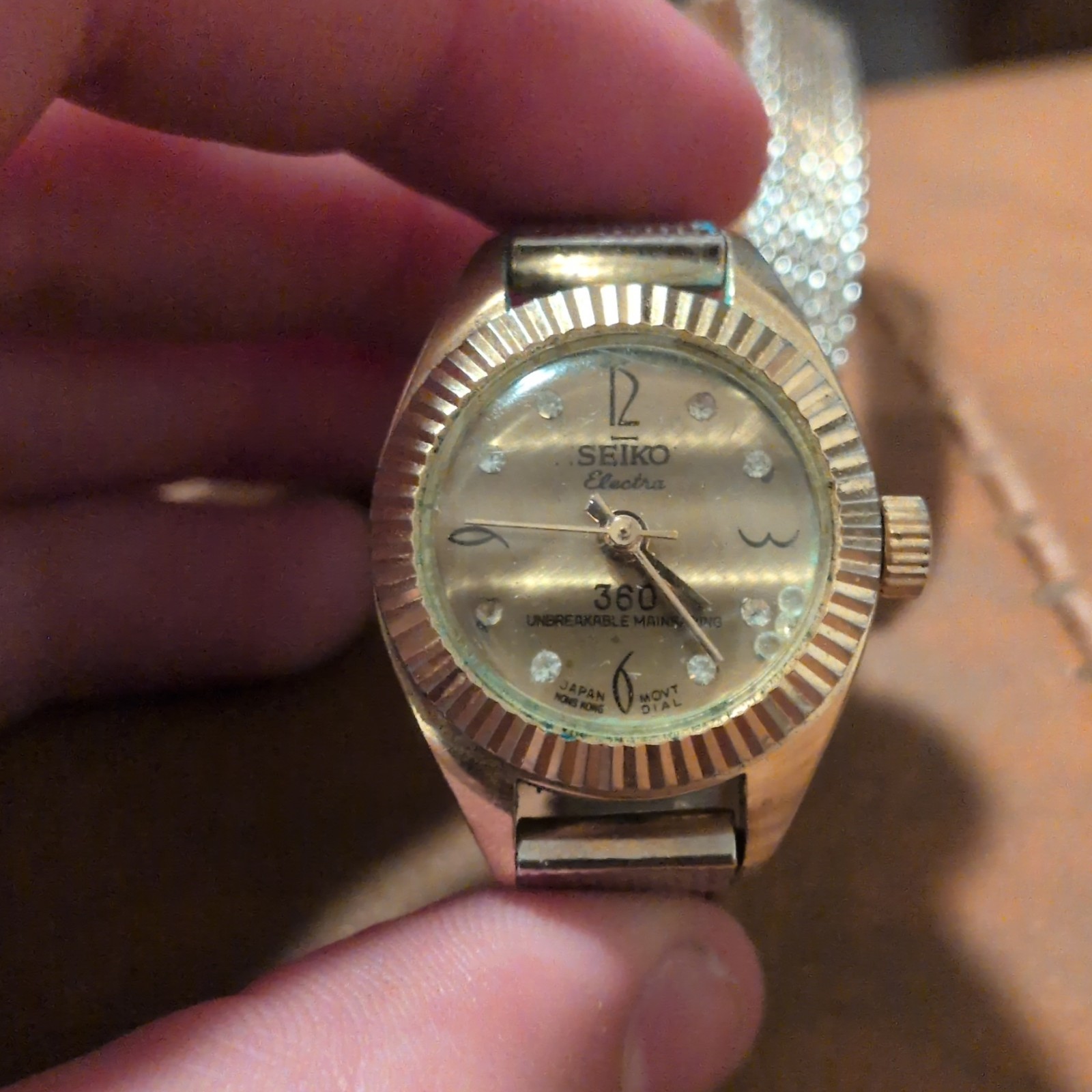Seiko Electra Vintage Women’s Manual Mechanical 17J Gold Case Silver Dial Mesh