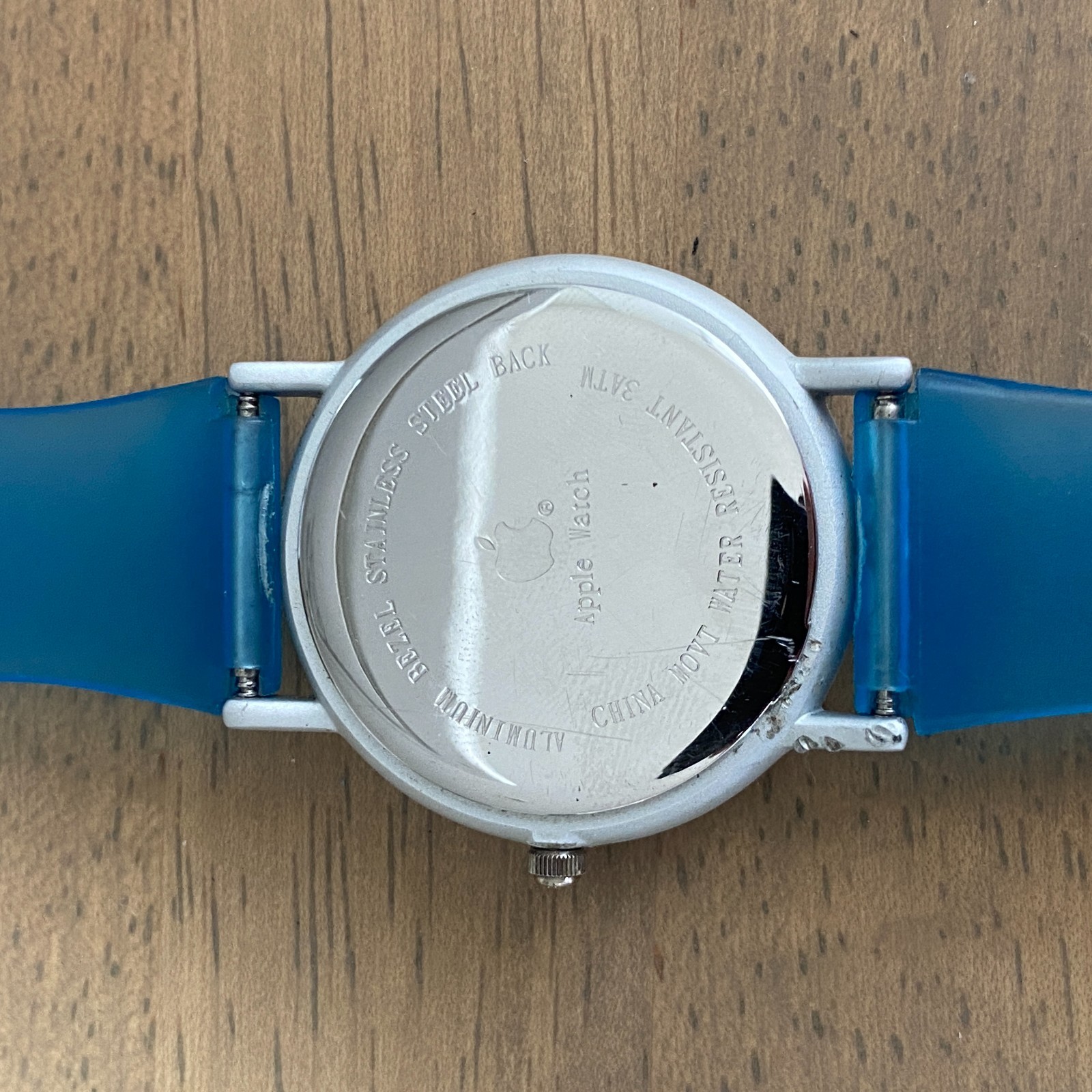 Vintage Apple Watch YUM Round Blue Apple Computer