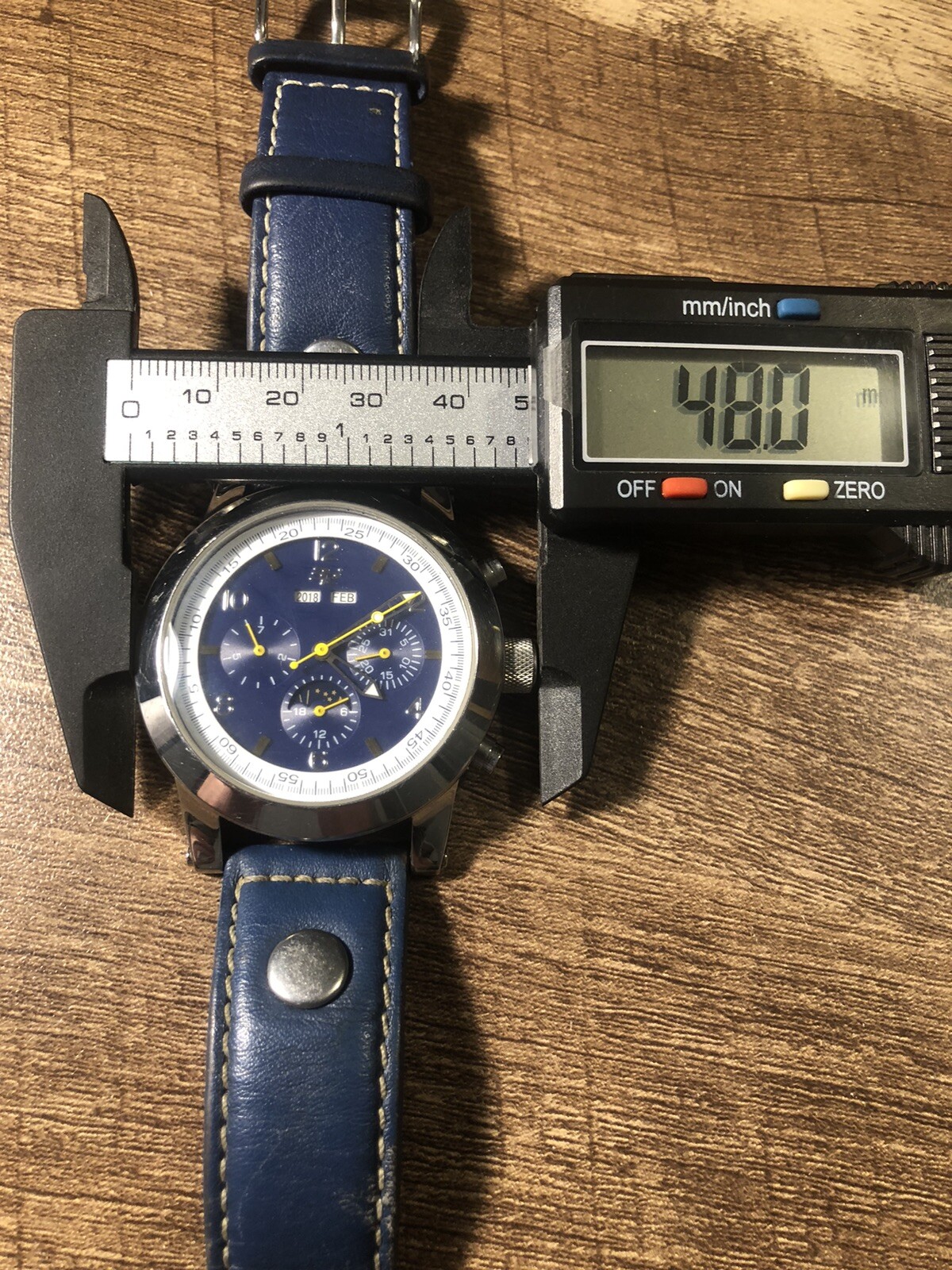 Men’s 32 Degrees Watch Automatic Sun & Moon, Date,Month Wristwatch Runs
