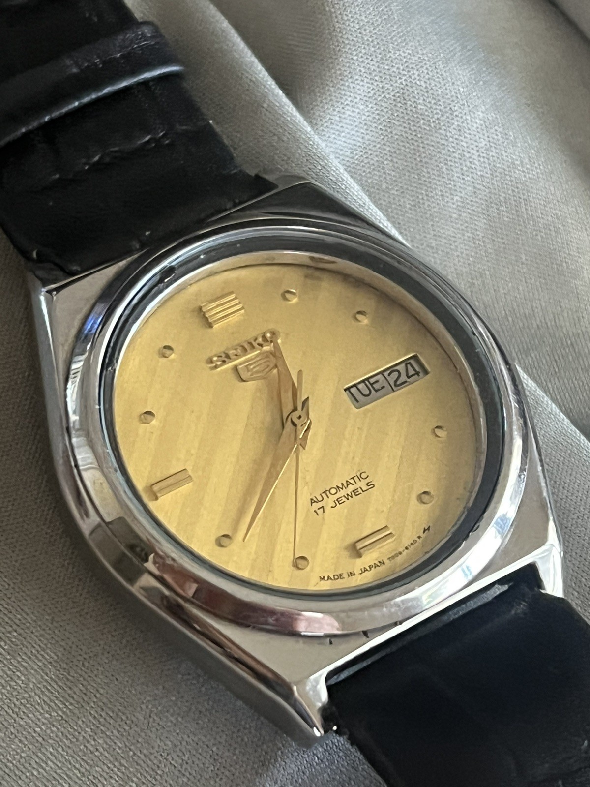 Rare Vintage Seiko 5 Men’s Automatic – 7009-6140 Gold Dial – Genuine Leather