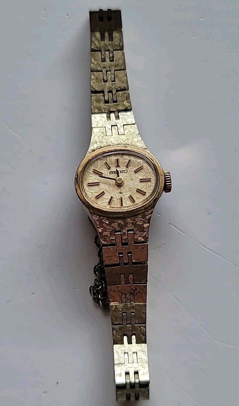 Vintage Seiko Women’s Gold Watch 890488 11-7619 Analog Brushed Gold VGC