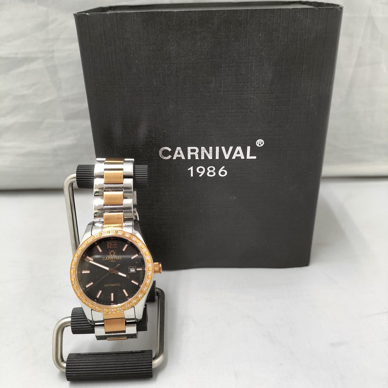 CARNIVAL 1986 Watch