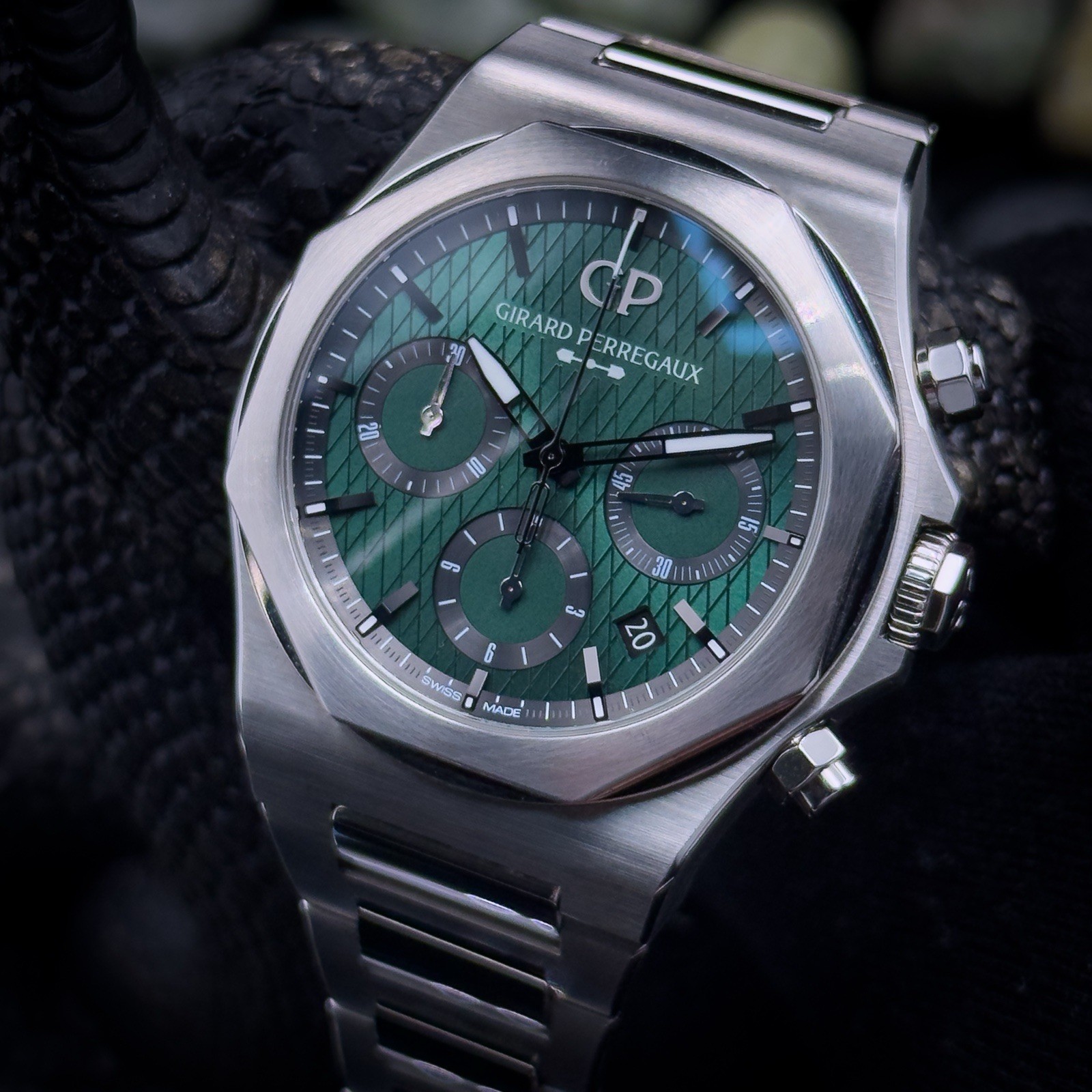 Girard Perregaux Lareato 1/188 Aston Martin Edtion Chronograph 81020-11-001-11A