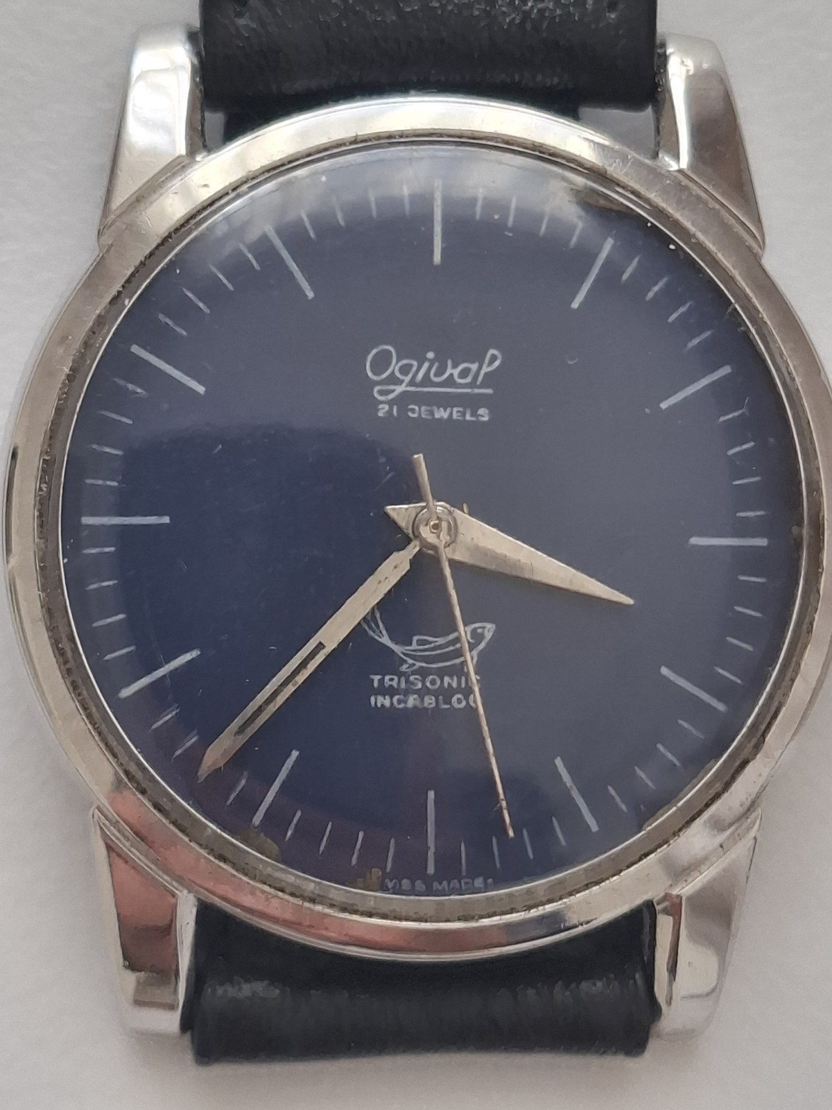 Ogival Trisonic Fisk ( fish ) waterproof watch, made in the 1950’s .1307400 Ser