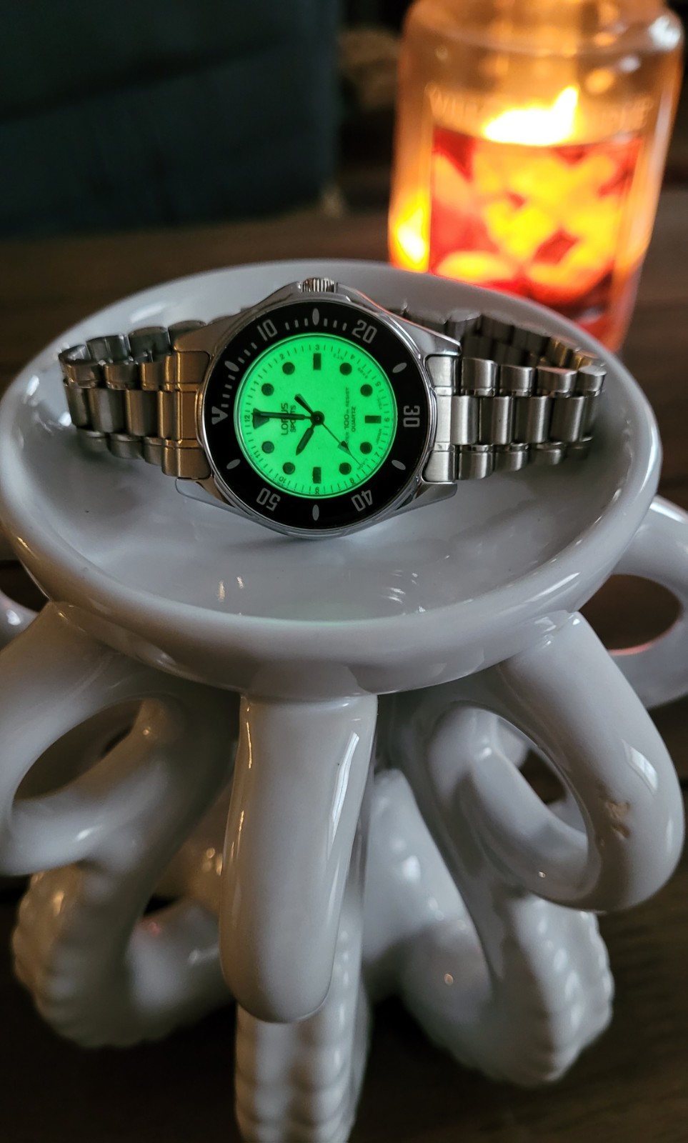 Lorus 60 click dive watch. 150m water resistant. Full lume dial. 30mm diameter