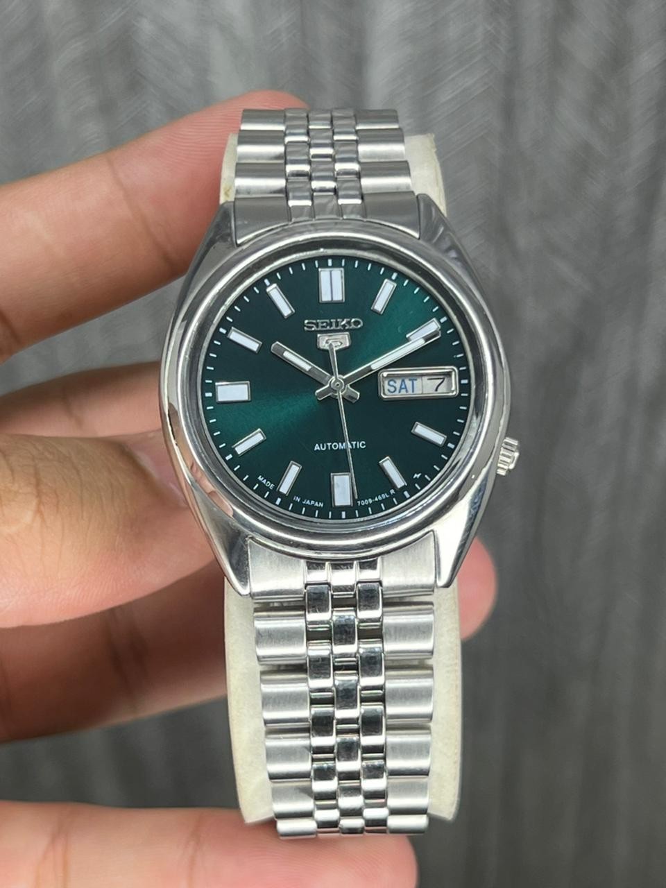 Vintage Seiko 5 7009 Automatic Men’s Day/Date
