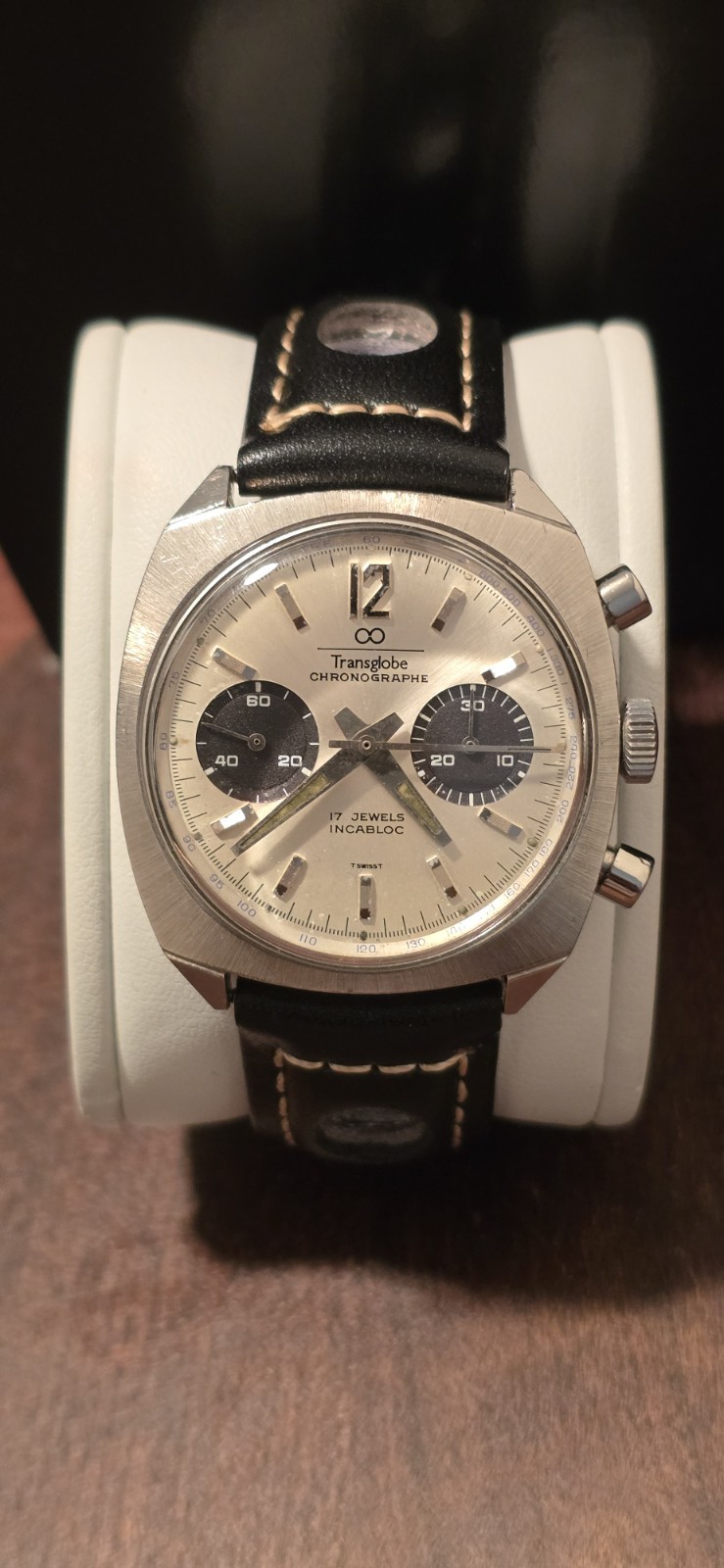 TRANSGLOBE CHRONOGRAPHE 17 JEWELS INCABLOC – CHRONOGRAPH – 1970s PADA DIAL.