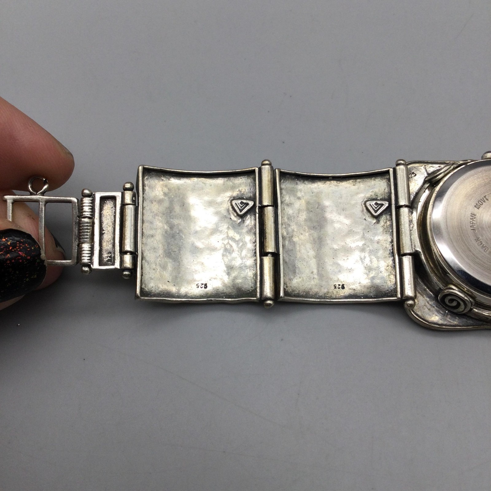 Silpada Womens Watch 33mm Sterling Silver Cuff Hammered Cuff New Battery 6.75″