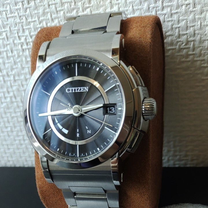 Citizen Series 8 CNG72-0011 Cal.H11A Date Eco Drive Solar Mens Watch