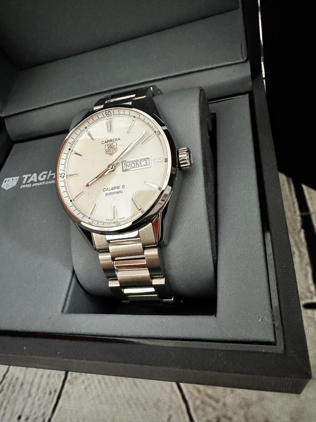 TAG HEUER Carrera Caliber 5 Automatic 41 mm Mens Watch WAR201B.BA0723 White Dial