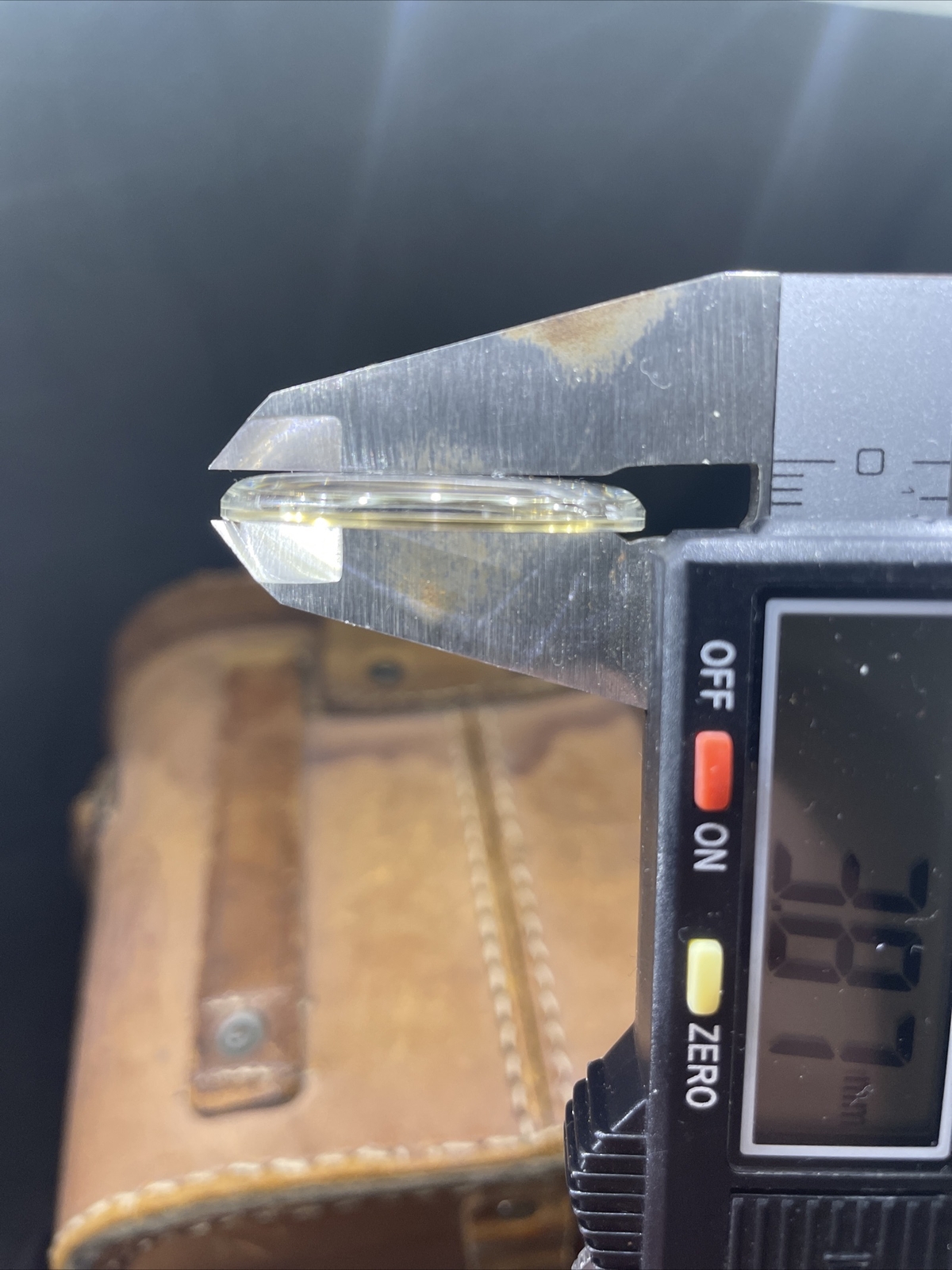 Omega NOS Plexiglass 33mm Gold Reflector
