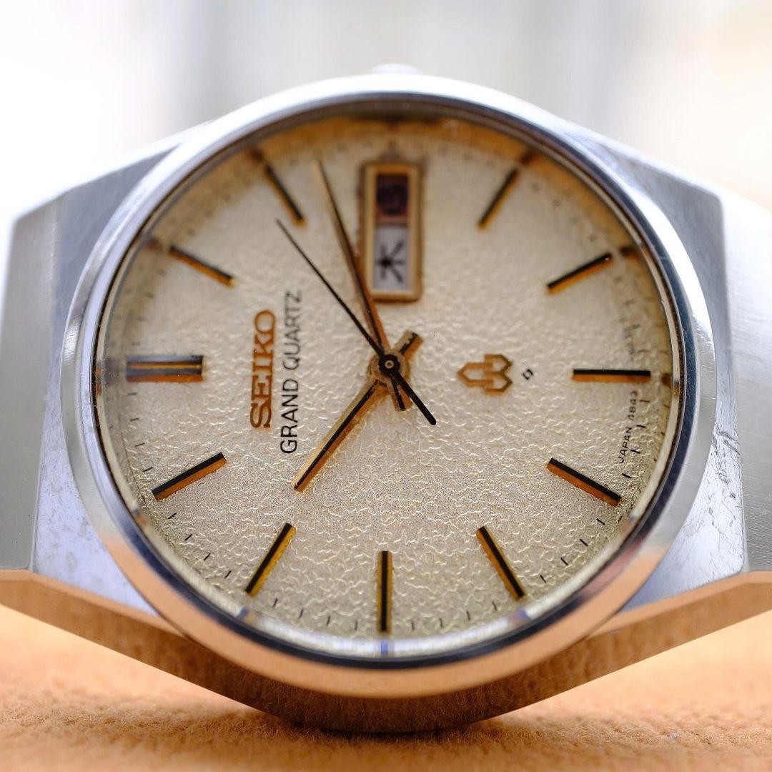 SEIKO Grand Quartz 4823-8130 Silver Guilloche Day Date Watch 21cm Working