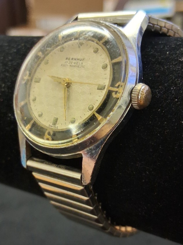 BERNHUF 17 JEWELS ANTI-MAGNETIC SWISS MADE WRISTWATCH TEXTURED WAFFLE DIAL WATCH
