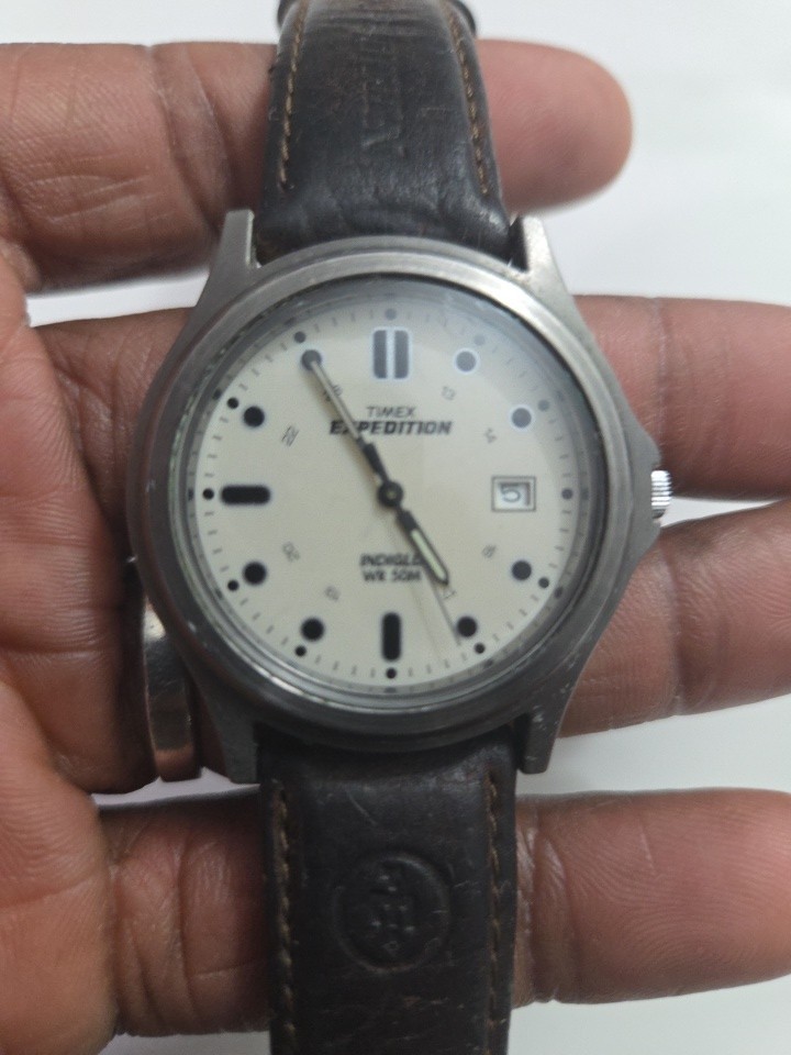 Timex Expedition T49870 Quartz Watch Mens 37mm Date Cream Dial Used Need Battery